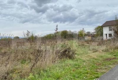 Teren de 1900 mp, în 1 Mai