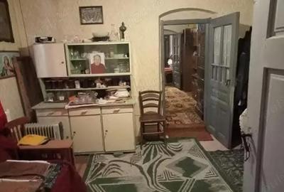 Casă cu 6 camere în Giubega - 3