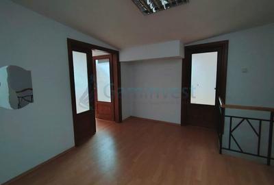 Spațiu comercial, de 382 mp, în Central - 17