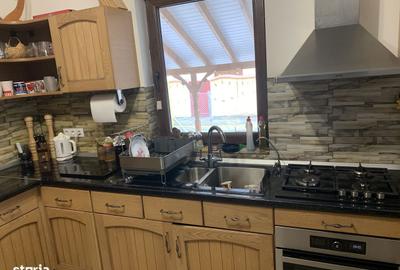 Casă cu 4 camere cu Teren 1000 Mp în Central - 9