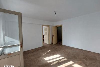 Apartament cu 3 camere nedecomandat în Vultureni - 3
