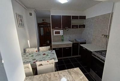 Apartament cu 3 camere decomandat în Central - 2