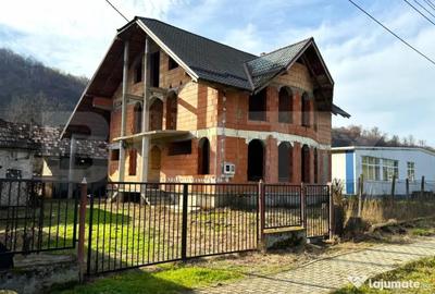 Casă cu 5 camere cu Teren 1900 Mp în Arcalia - 14