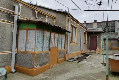 Casă cu 4 camere cu Teren 273 Mp în Central - 12