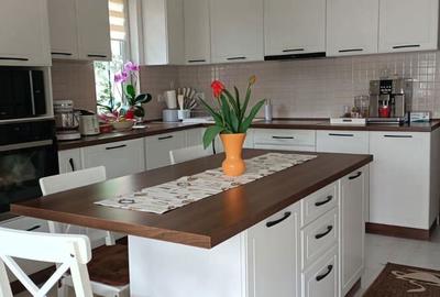 Casă cu 6 camere cu Teren 10 Mp în Central - 5