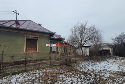 Casă cu 3 camere cu Teren 9504 Mp în Poclușa de Barcău - 3