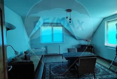 Casă cu 8 camere cu Teren 800 Mp în Central - 15