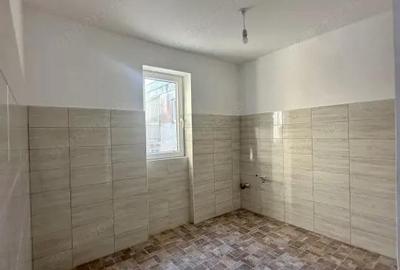 Apartament cu 3 camere semidecomandat în Central - 3