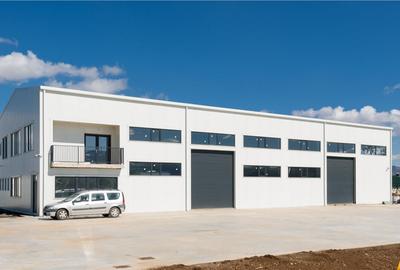 Hala moderna 3.000mp curte, conditii optime, exterior Braso