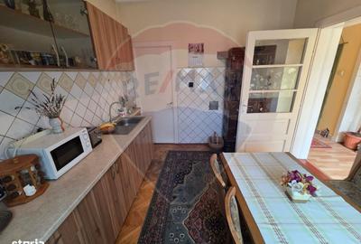 Casă cu 5 camere cu Teren 310 Mp în Central - 11