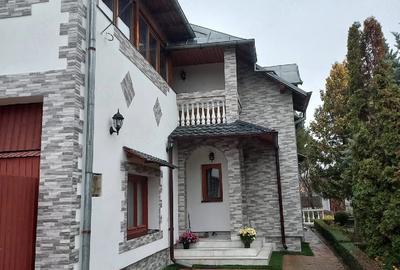 Casă cu 6 camere cu Teren 900 Mp în Pucioasa - 15