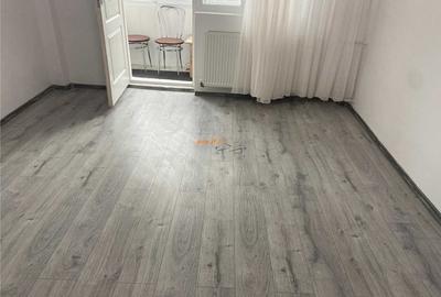 Apartament cu 2 camere decomandat în Soarelui