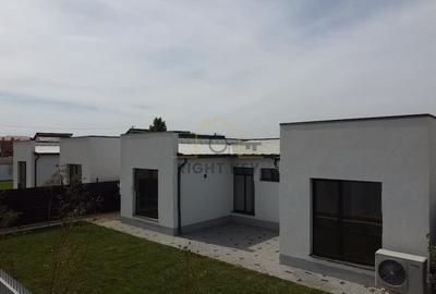 Casă individuală cu 4 camere cu Canalizare în Domnești - 2