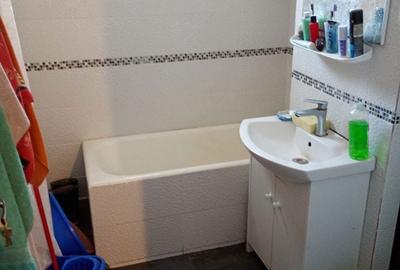 Apartament cu 2 camere decomandat în Petros - 4
