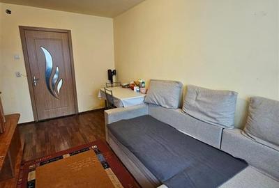 Apartament cu 2 camere semidecomandat, mobilat în Florilor - 3