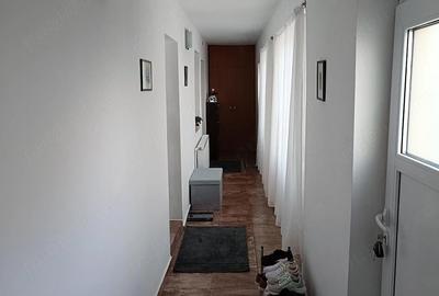 Casă cu Teren 1100 Mp în Izvin - 6