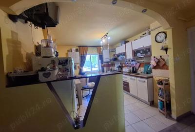 Apartament cu 2 camere decomandat în Lipovei