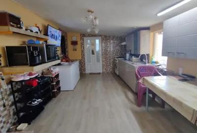 Casă cu 5 camere cu Teren 744 Mp în Brătășanca - 13