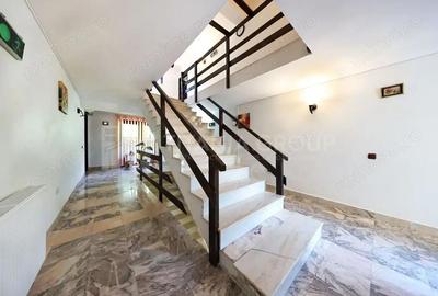 Casă cu 11 camere cu Canalizare în Bran - 1