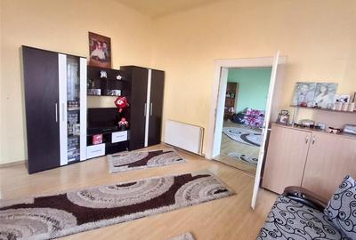 Casă individuală cu 5 camere în Central