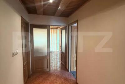 Casă cu 6 camere cu Teren 250 Mp în Bereasca - 1