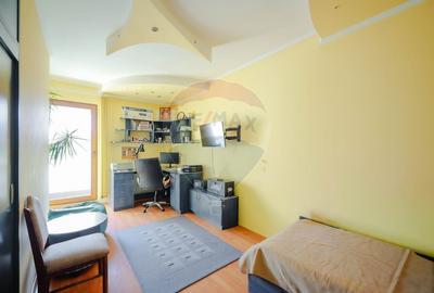 Casă cu 7 camere cu Teren 153 Mp în Ultracentral - 20