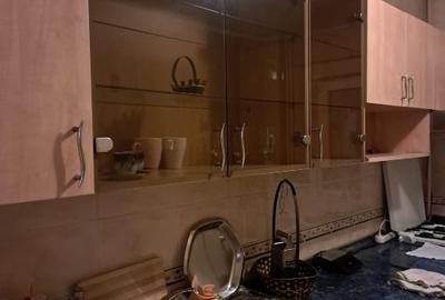 Ofer spre inchiriere ap 2 camere decomandat sector 1 - 8
