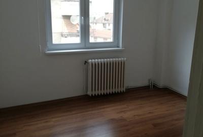 Apartament cu 3 camere semidecomandat în Ultracentral - 2