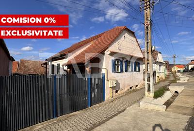 Casa de vanzare cu curte spatioasa loc relaxare si gradina Cornatel - 3