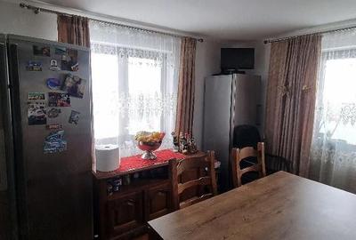 Casă cu 5 camere cu Teren 3000 Mp în Mitocu Dragomirnei - 2
