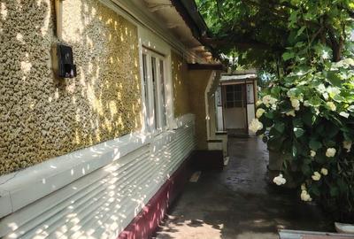 Casă cu 3 camere cu Teren 250 Mp în Chercea