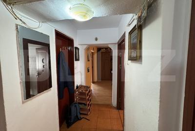 Apartament cu 3 camere, 45 mp, zona 23 August - 6