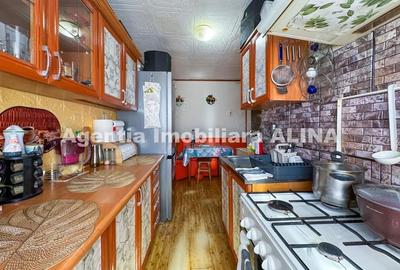 Apartament cu 3 camere semidecomandat în Gojdu - 4