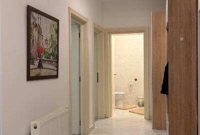 Apartament cu 3 camere decomandat în 9 Mai - 12