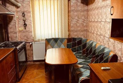 Apartament 4 camere, decomandat, Soseaua Vergului nr 11, bl. H1,SC. 1,Et 9, ap.37. Pret 130.000 euro - 7