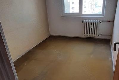 Apartament cu 3 camere decomandat în Titan - 3