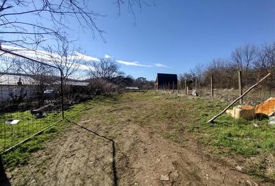 Teren Construcții intravilan de 2500 mp, în Vest - 2