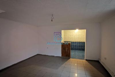 Soseaua  Chitilei, Crusovat, casa P+Pod, sup. 238mp, 9 camere - 3 apartamente - 16