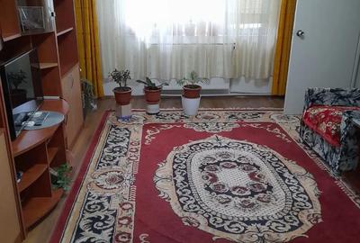 Vand Apartament 2 camere,Decomandat,Cuza Voda,4 4 - 5