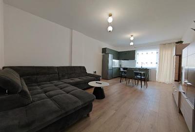Apartament cu 2 camere decomandat, mobilat în Tractorul - 2
