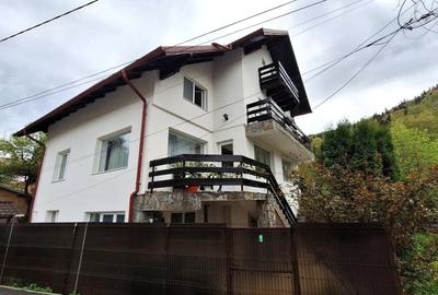 Vanzare vila Azuga, D+P+1+M / langa partie / pensiune / comision 0% - 2
