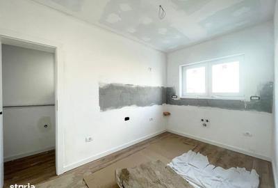 Casă cu 5 camere cu Teren 352.5 Mp în Central - 3