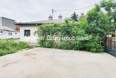 Casă cu 7 camere cu Teren 580 Mp în Rahova