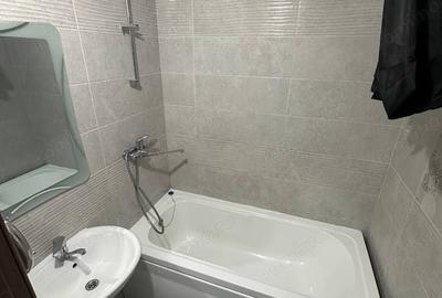 Apartament cu 4 camere decomandat în Tractorul - 1