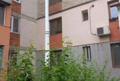 Proprietar vand apartament cu 3 camere - 7