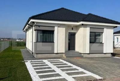 Casă cu 3 camere cu Teren 300 Mp în Central - 1
