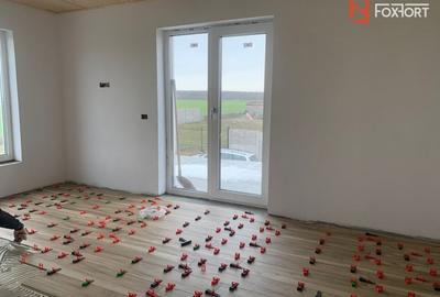 Casa individuala cu 5 camere si teren de 840 mp, Pischia - 4