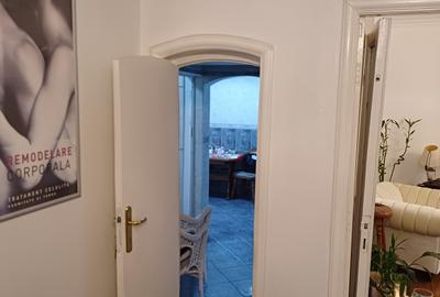 Apartament cu 4 camere circular, mobilat în Muncii - 15