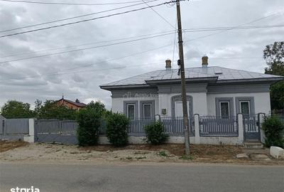 Casă cu 3 camere cu Teren 900 Mp în Central - 13
