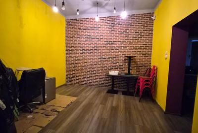 Imobil parter  - zona centrala -str Decebal colt cu Mircea cel Batran/84 mp - 16